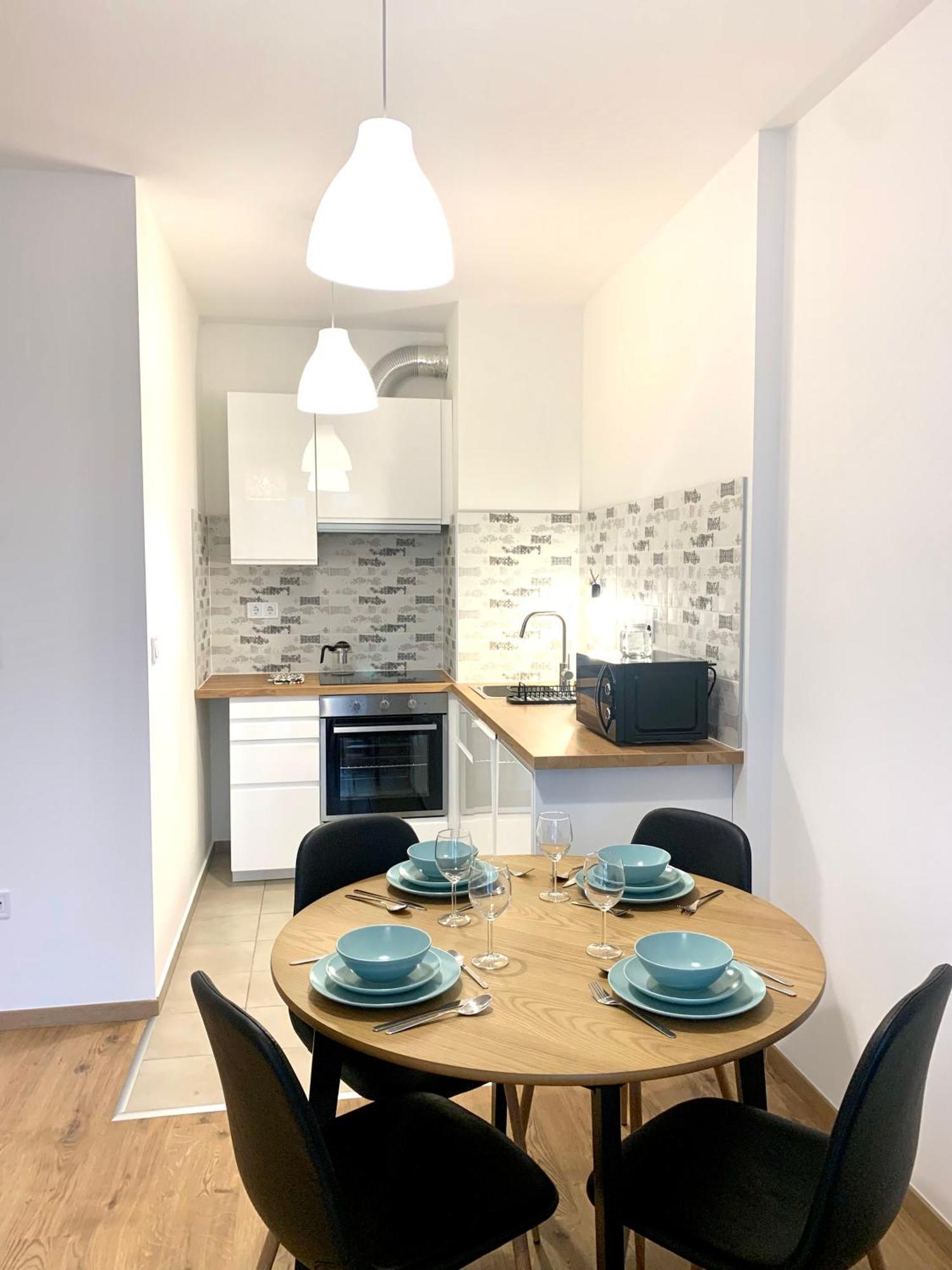 Westside Residence Apartment - Modern & Peaceful - Free Garage! Будапеща Екстериор снимка