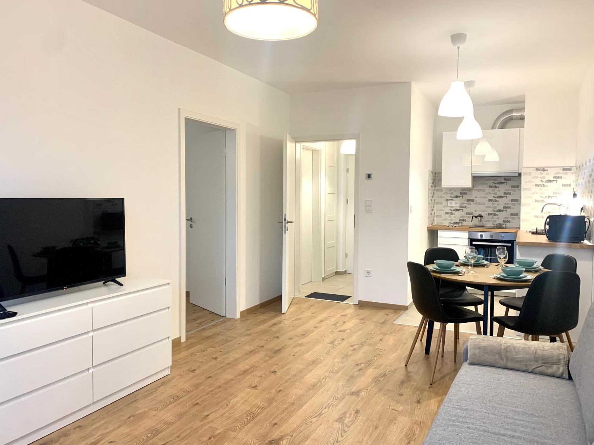 Westside Residence Apartment - Modern & Peaceful - Free Garage! Будапеща Екстериор снимка